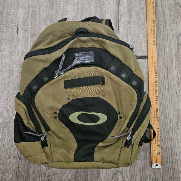 Oakley Icon 2.0 Tactical Field Gear Backpack – Olive Green Black – Unisex - Picture 1 of 13